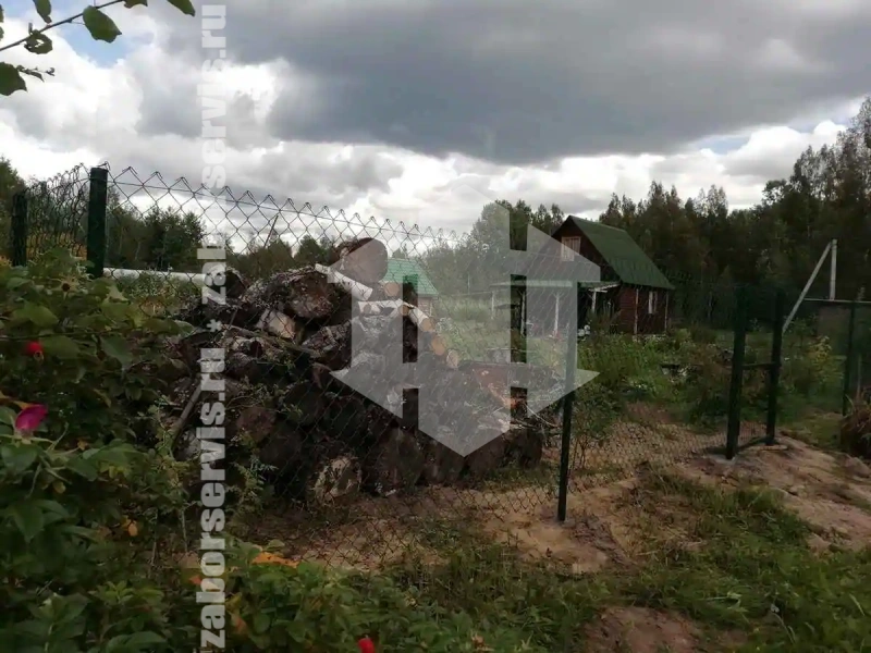 Забор из сетки рабицы с проволокой 112 метров